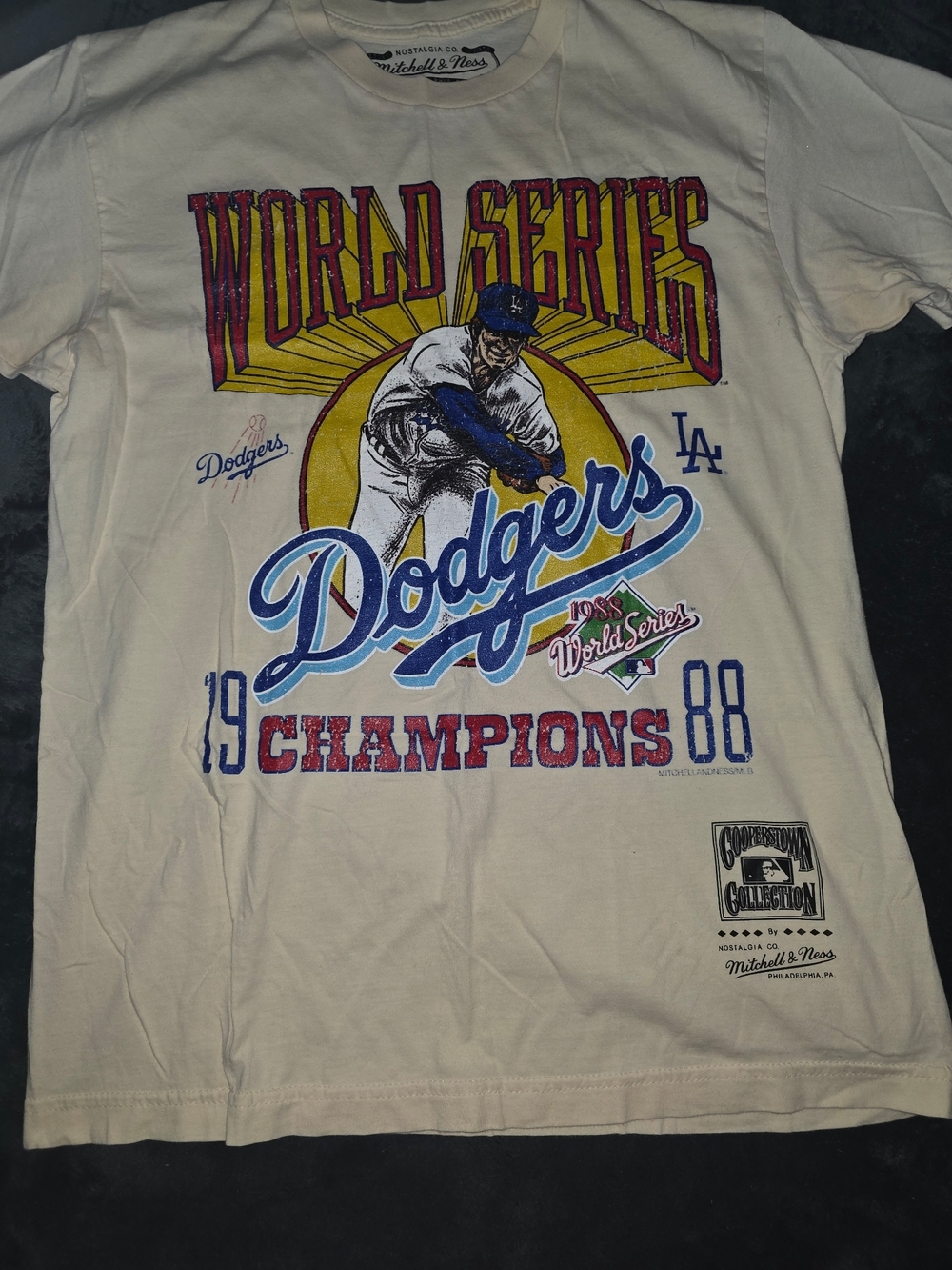 Mitchell & Ness Cream Los Angeles Dodgers World Series Graphic Tee